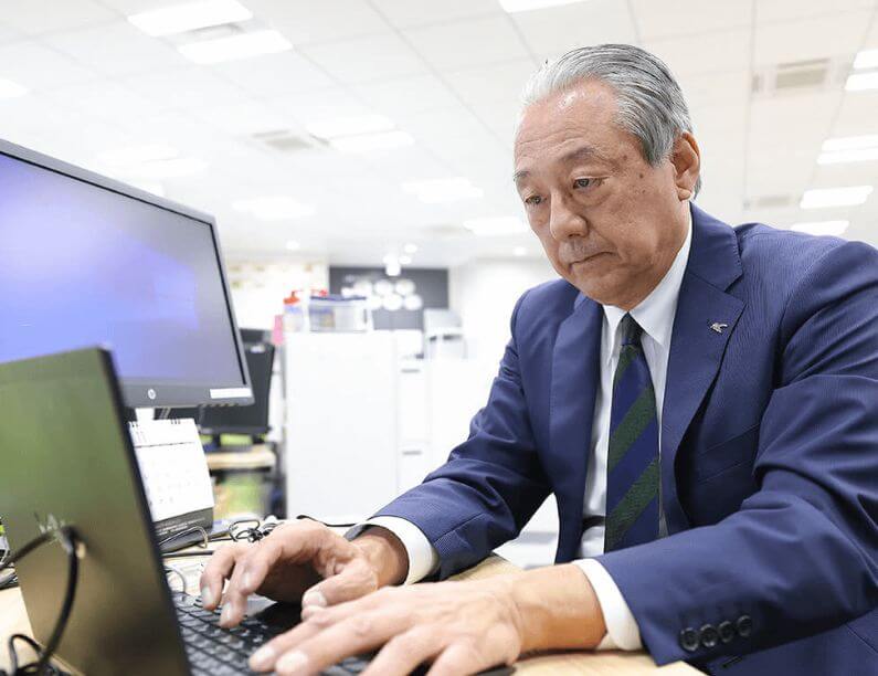 不動産営業職のキャリア社員