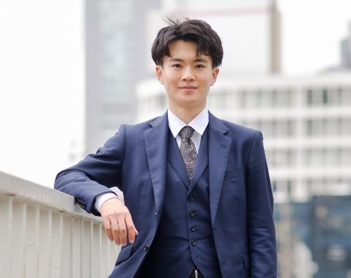 新卒社員の写真